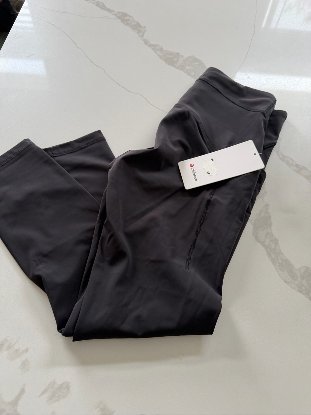 Lululemon Power Thru HR Tight 25" in black (BLK), size 10.